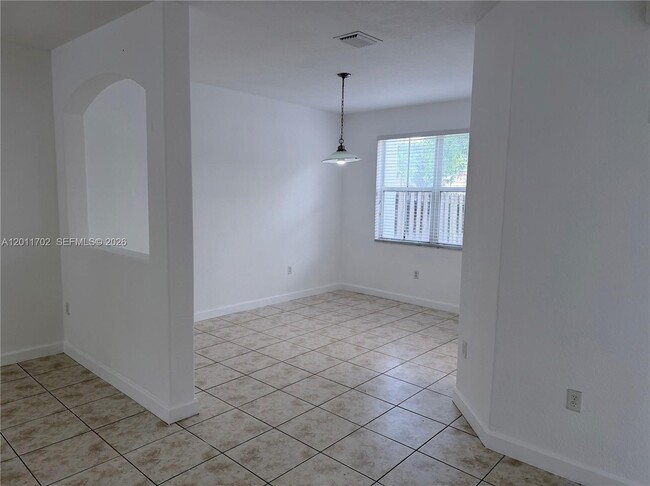 Photo - 8720 NW 111th Ct