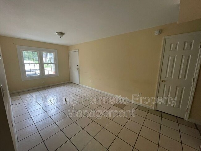 Photo - 204 A St Unit B