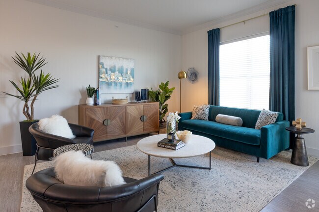 2BR, 2BA - 1184SF