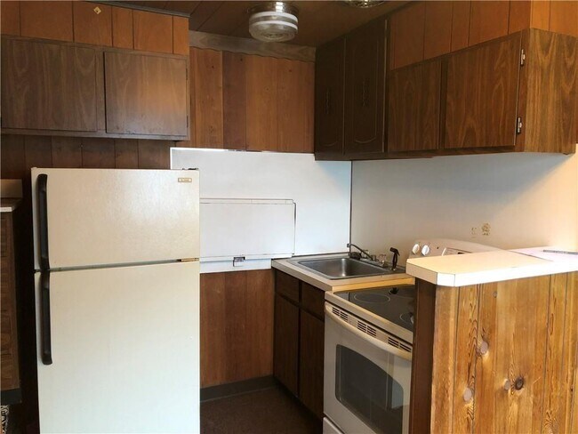 Photo - 358 Kingstown Rd Unit B