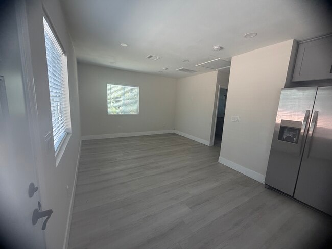 Photo - 6249 Agra St