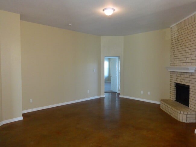 1205 Rio Bravo Dr