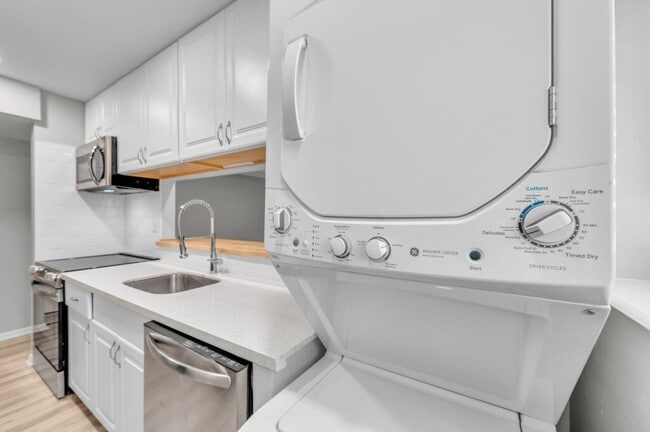 Photo - 1132 W 41ST TERRACE