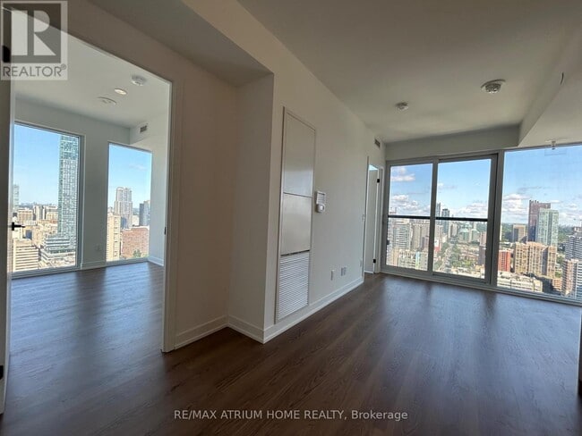 Photo - 319 Jarvis St Unité 4006