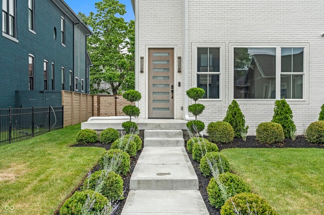 Photo - 2054 Carrollton Ave