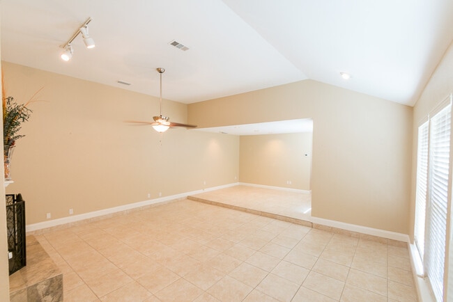 Photo - Beautifully Crafted 2-2-2 Duplex in Addison. Granite Counters! Fridge Included!