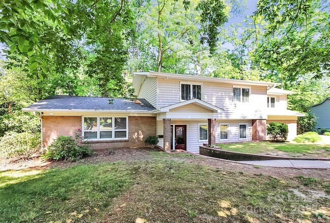 Building Photo - 2619 Inverness Rd Rental