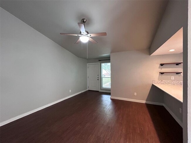 Photo - 1900 Gracy Farms Ln