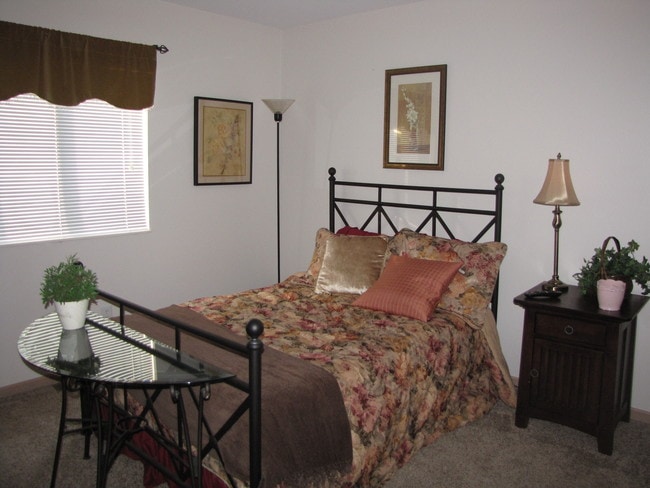 Country View Apartments