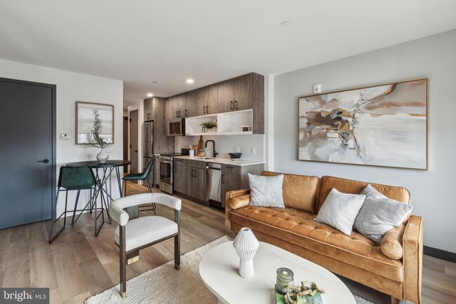 Building Photo - 1122 Frankford Ave Unit 2B/1B - C1 Rental
