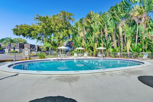 3109 Oakland Shores Dr Unidad G110