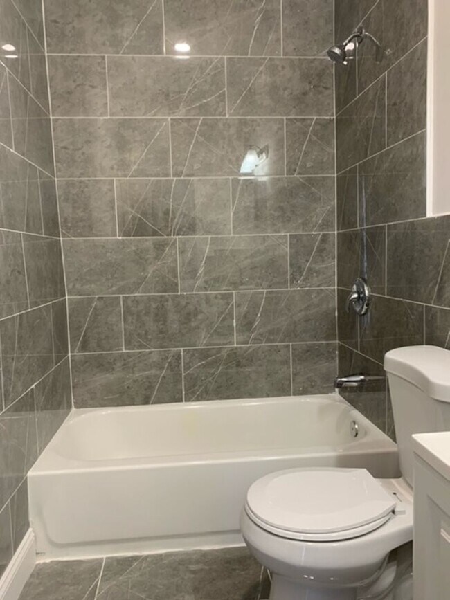 Photo - 658 N 52nd St Unidad 1R