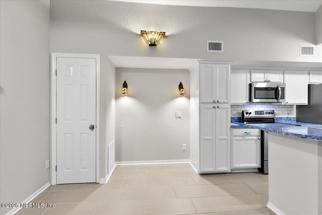 Photo - 13703 Richmond Park Dr N Unit 2405