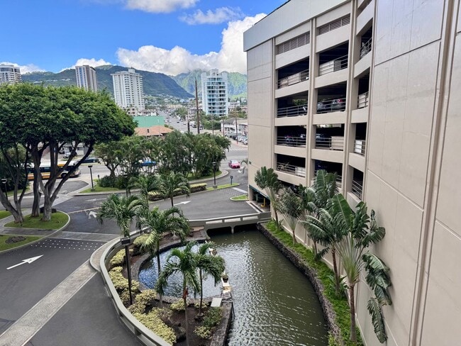 Photo - 2333 Kapiolani Blvd