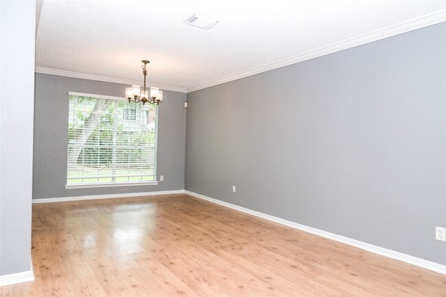 Building Photo - 2607 Woodstream Blvd