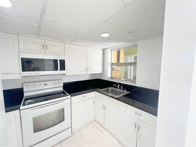 Photo - 3895 W 9th Way