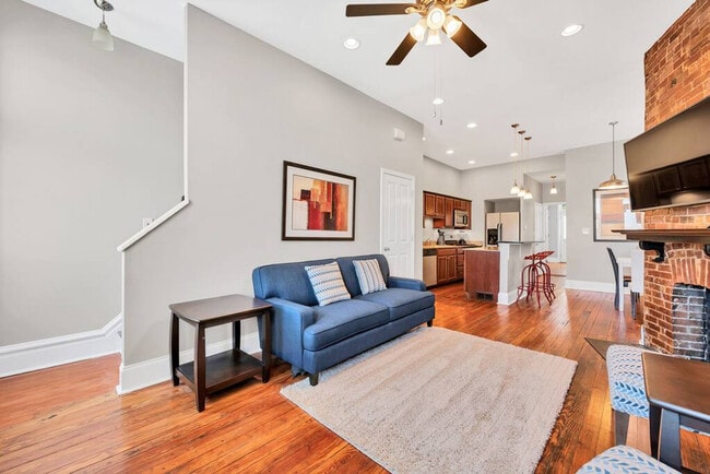 Photo - 925 S Sarah St Unit ID1031869P