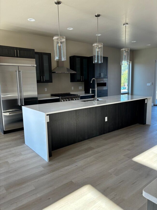 Photo - Luxurious Townhome