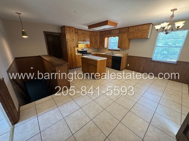 Photo - 236 20th Ave NW