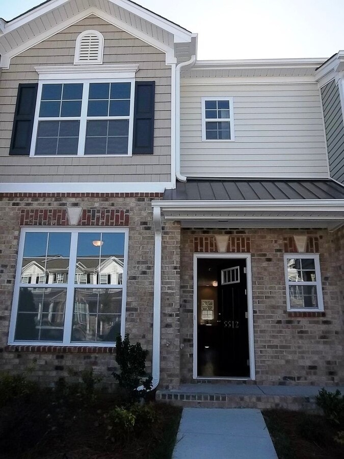 Available Soon: Stunning 3bd/2.5ba Townhom... - Available Soon: Stunning 3bd/2.5ba Townhom... Casa
