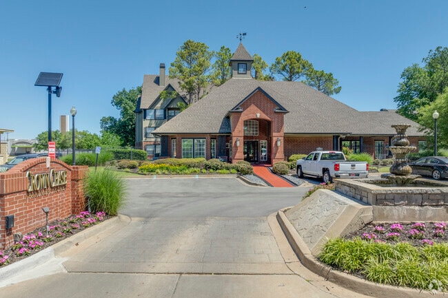 Clubhouse - Crown Chase