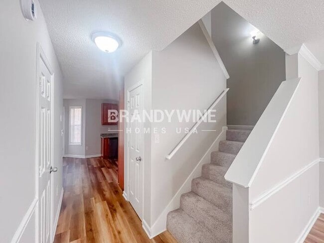 Photo - 7170 Ravenwood Ln