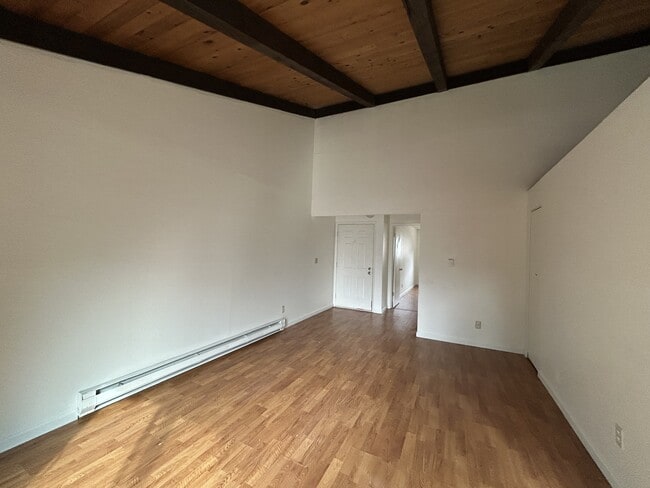 Photo - 15280 Macadam Rd S