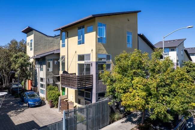 Photo - West End Commons