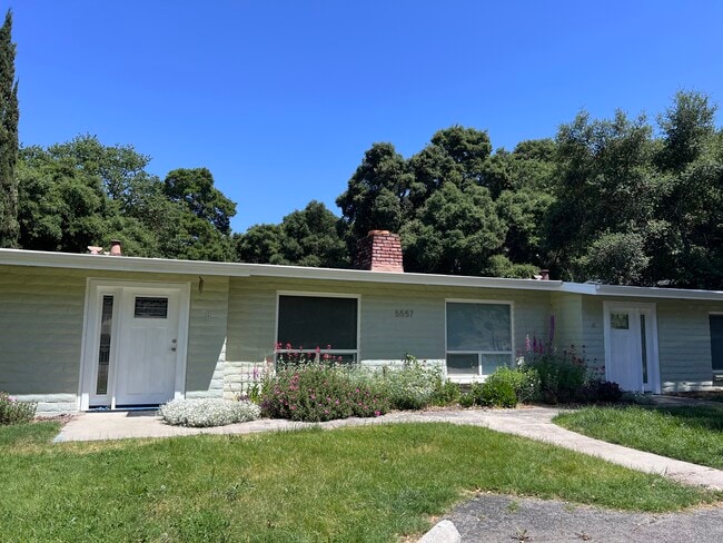 Street view of 4plex - 5557 Tunitas Ave Unit A