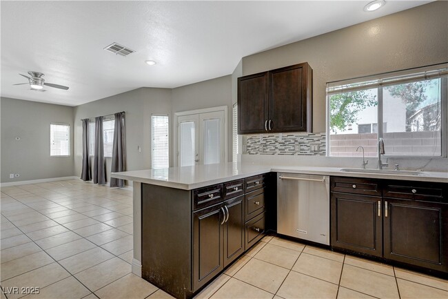 Photo - 971 Whispering Grove Ave