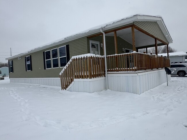 Building Photo - 1603 Summer Park Dr