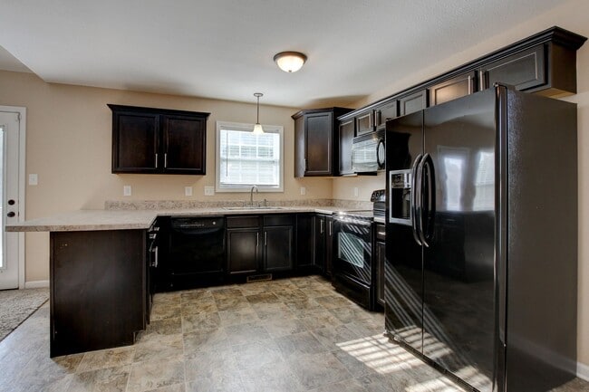 Photo - Charming Home Open Floor Plan with Spaciou...