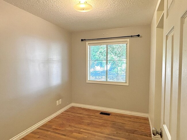 Photo - 1930 SE 147th Ave