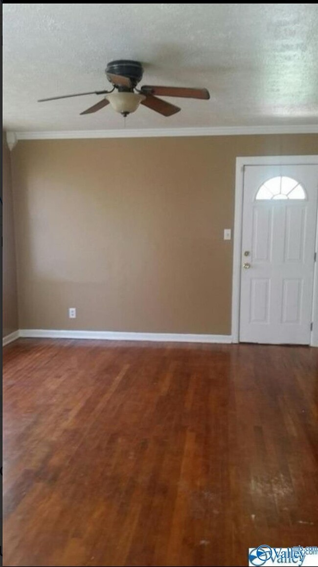 Photo - 801 Fairway Dr NW