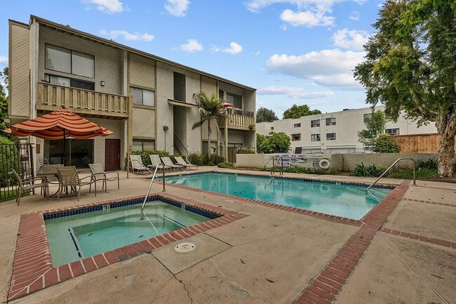 Photo - 18433 Hatteras St Unit david