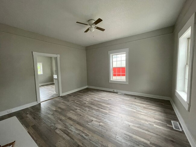 Photo - 17 Laurel Ave