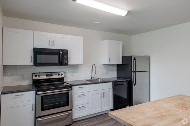 Interior Photo - Luna Bear 5th Street Rental