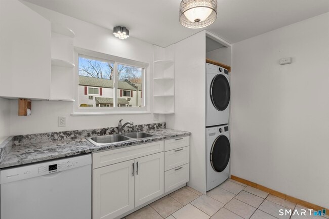 Photo - 121 Lexington Ave Unit 11