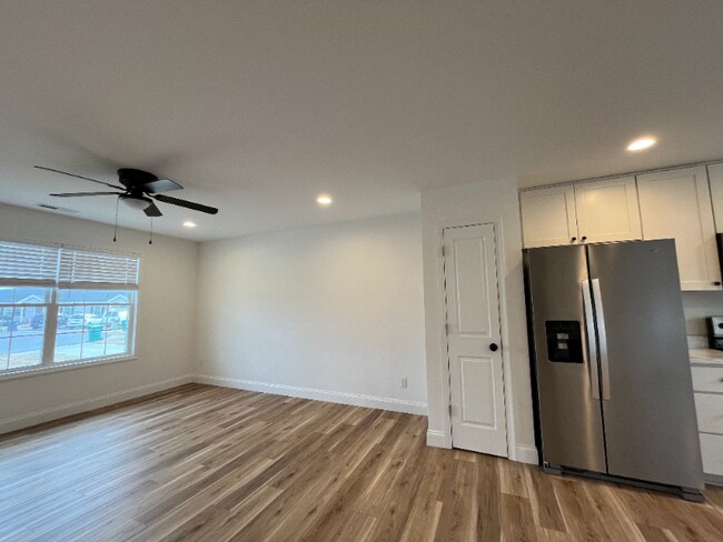 Photo - 9355 Redtop Ct Unit 9355