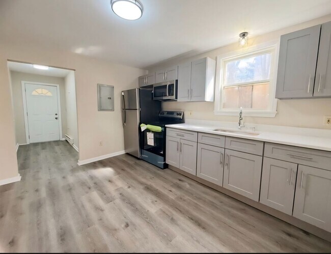 3-7 Maple Street - Unit 7