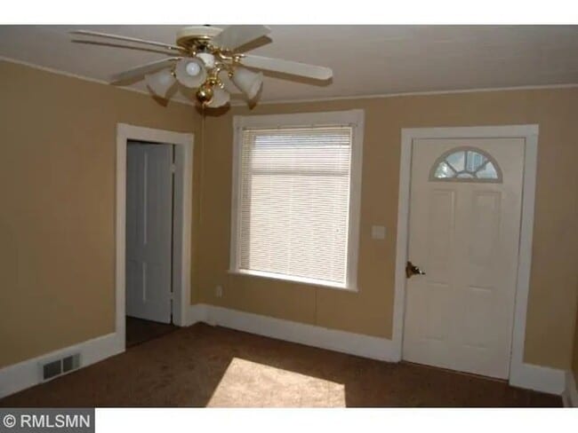 Photo - 1109 1st Ave NW