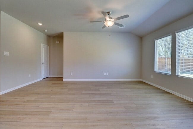 Photo - 3410 Pat Mayse Dr