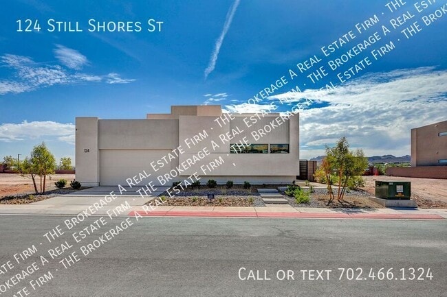 Photo - 124 Still Shrs St