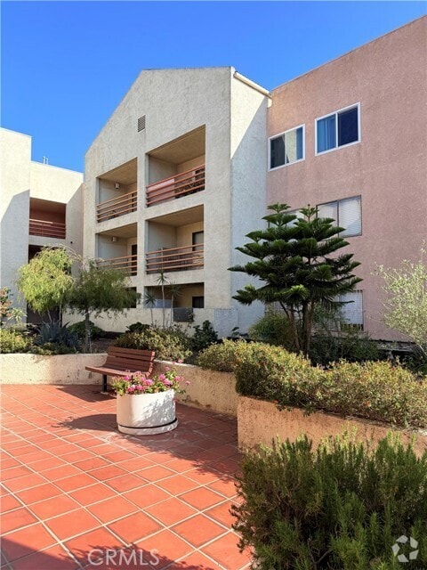 Building Photo - 1119 Albany St Unit 231 Rental