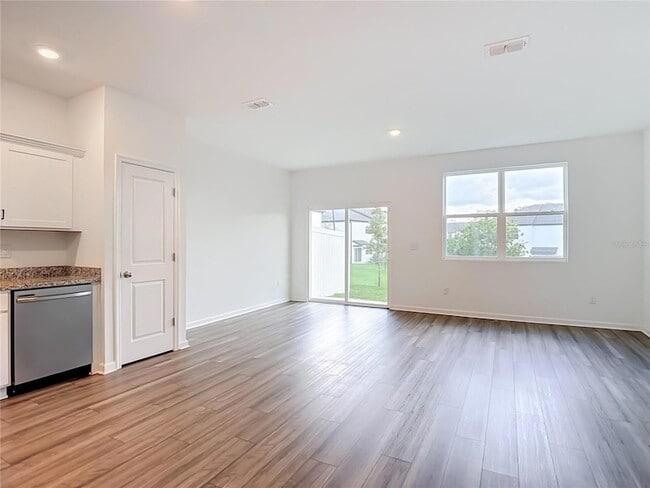6206 Daerr Rdg St