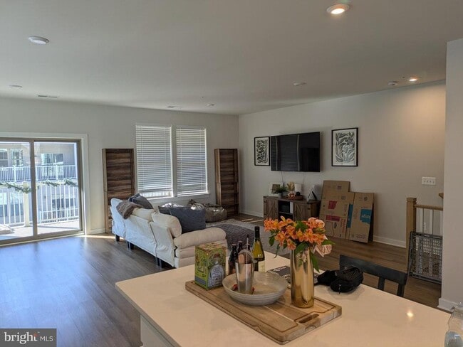 Photo - 610 Percy Pl