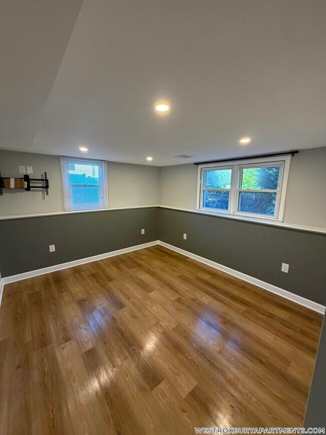 2 Blueview Rd Unit 1