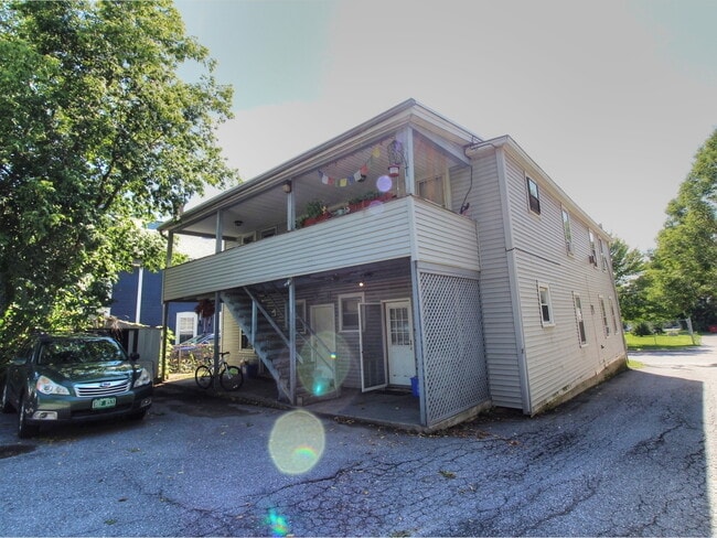 Photo - 226 Pine St