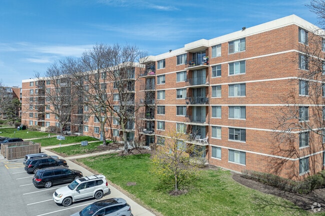 Building Photo - 2200 Grace