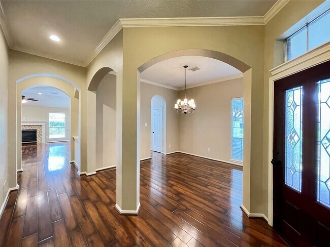 Photo - 1602 Lawick Cir